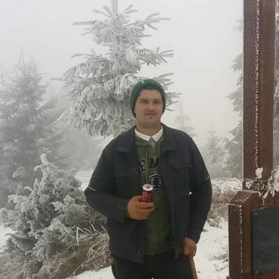 András