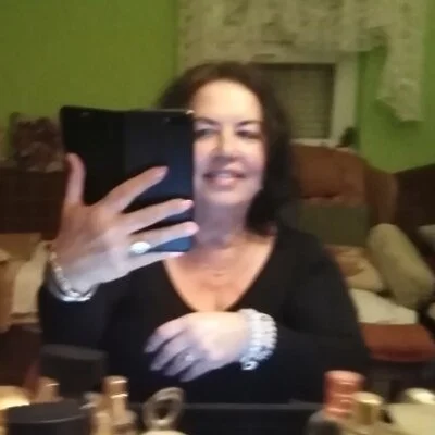 Angéla