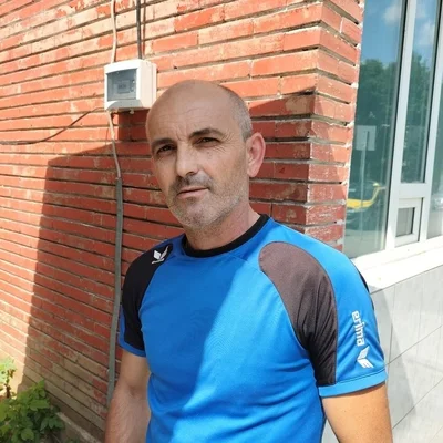 Andras, Szebény