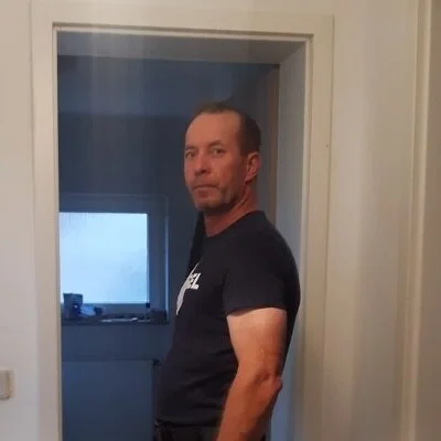 György