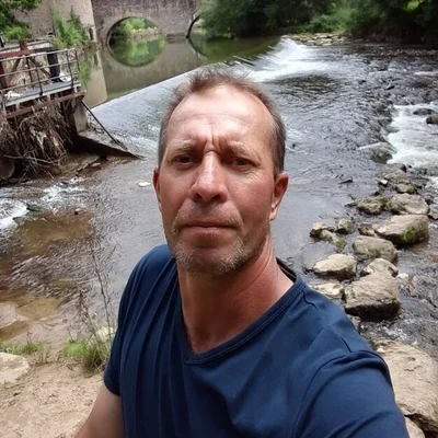 György