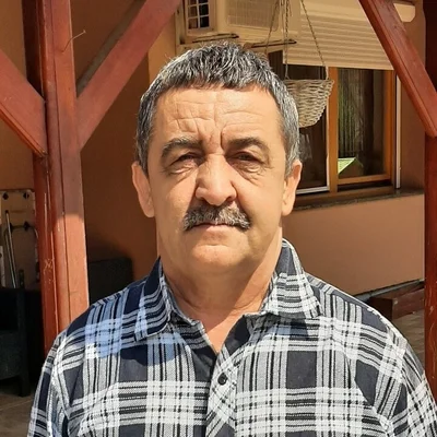 István