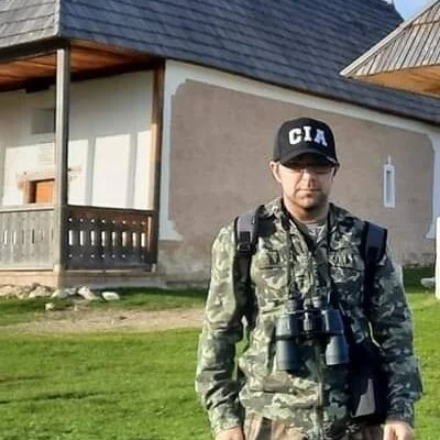 László