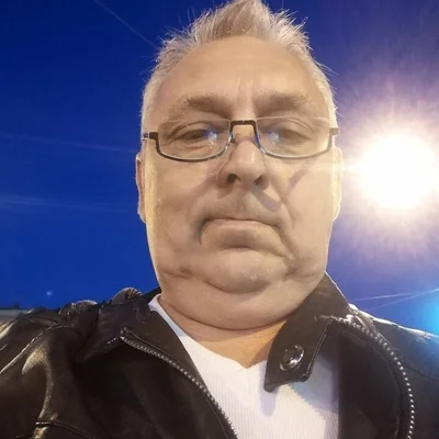 András