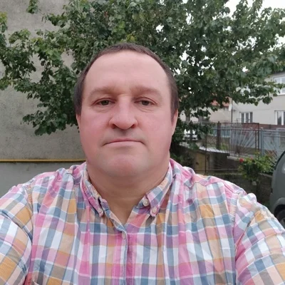 Tibor, Komárom