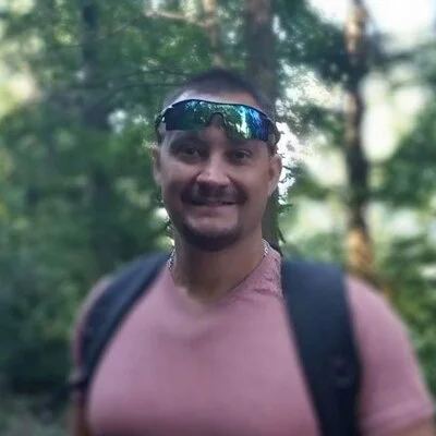László
