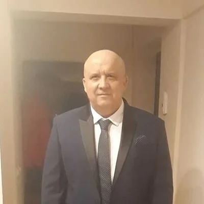 András