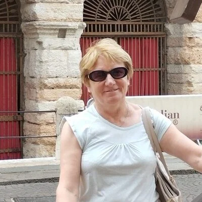 Éva