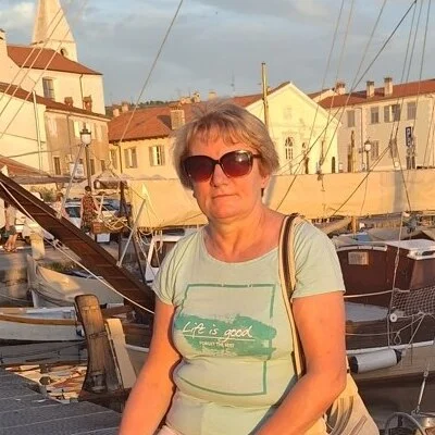 Éva