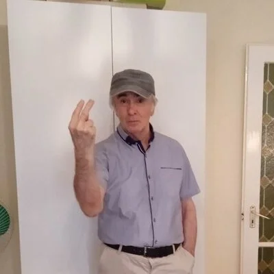 László
