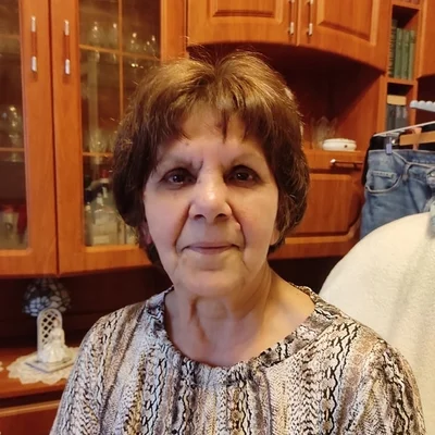 Éva