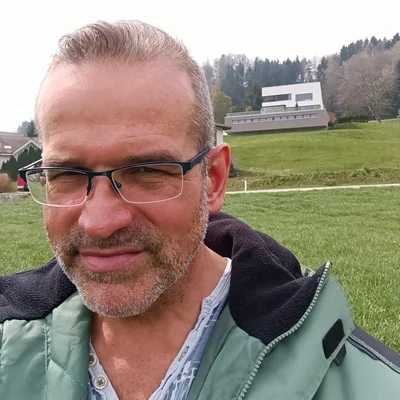Zoltán, Sursee