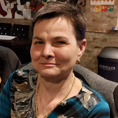 Andrea, Bős