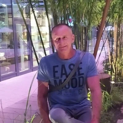 György