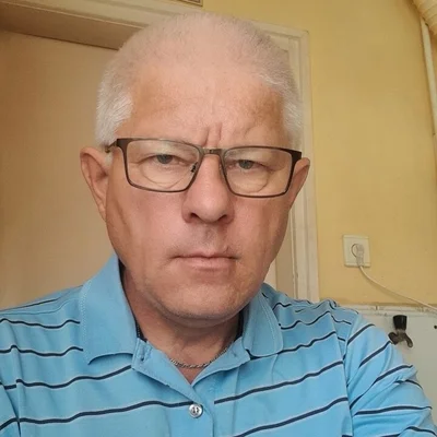 László