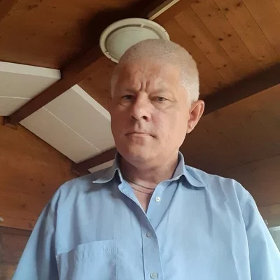 László