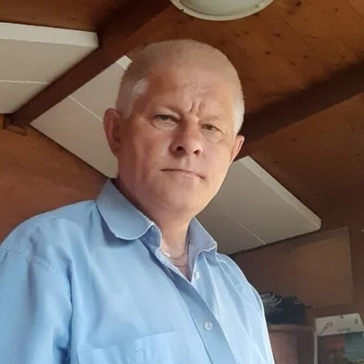 László