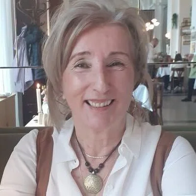 Éva