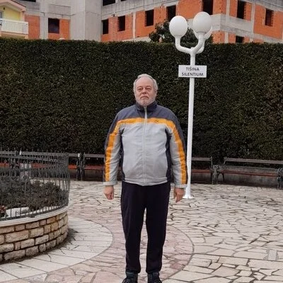 Thomas, Budapest
