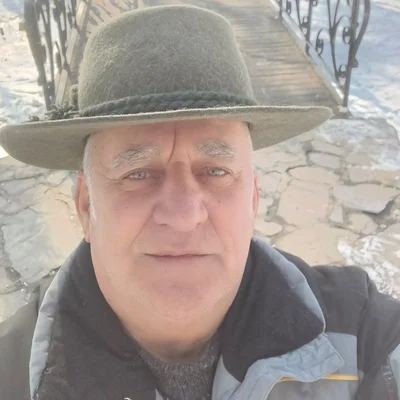 János