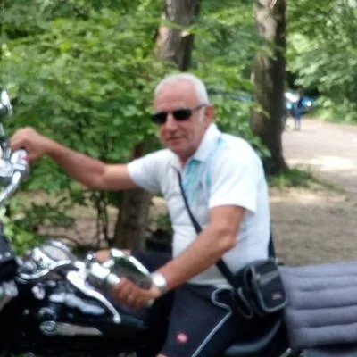 János