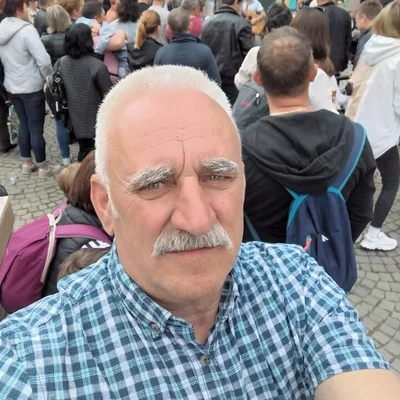 János