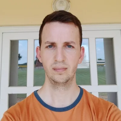László