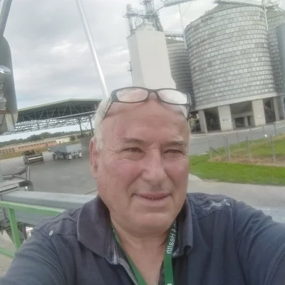 János