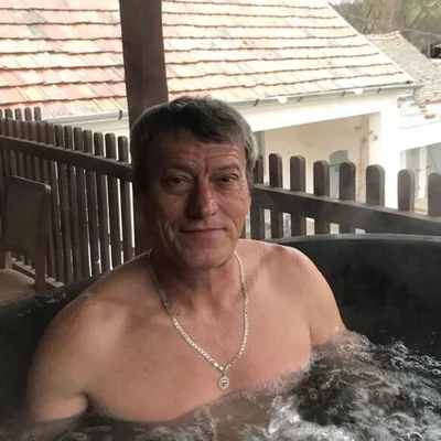 Márton, Pécs