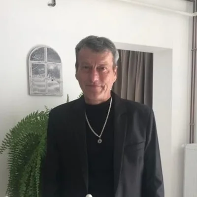 Márton