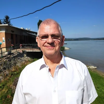 István