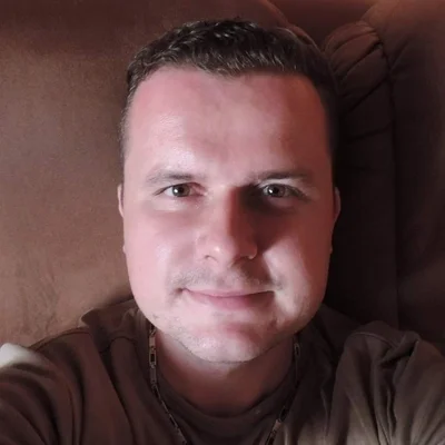 Erik, Fülek