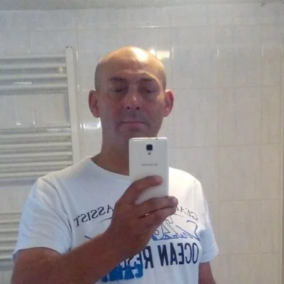 László