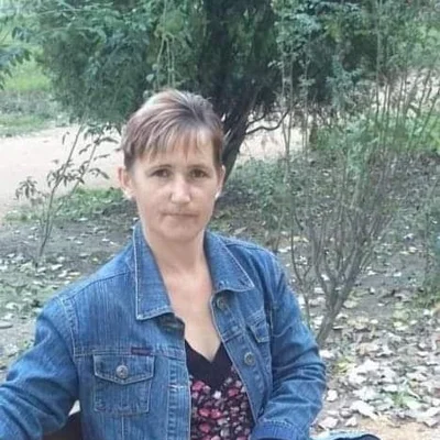 Évi