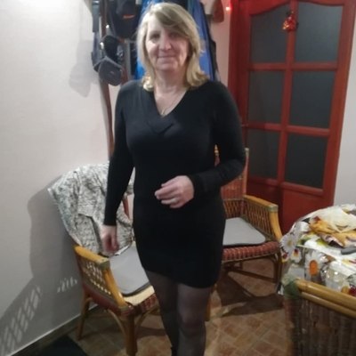 Julia, társkereső Sarkad
