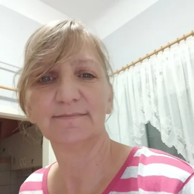 Júlia, Sarkad