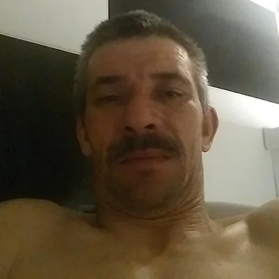 László