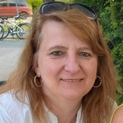 Móni