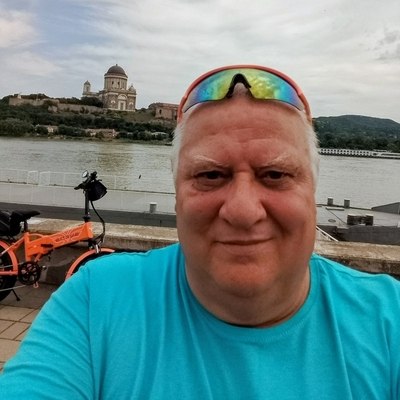 János, társkereső Párkány