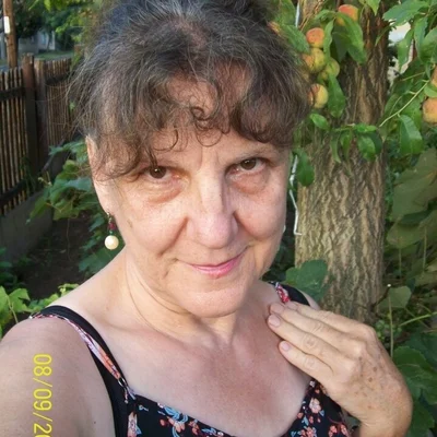 Évi, Gödöllő
