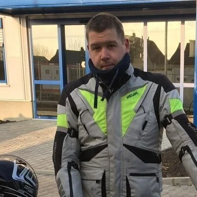 Ákos, Vanyarc