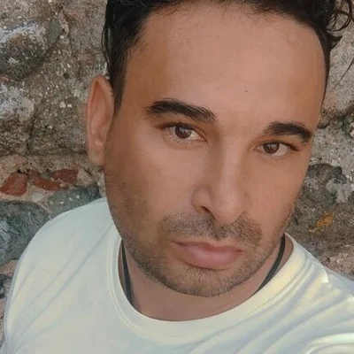 Ryaan, Debrecen