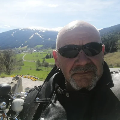 János
