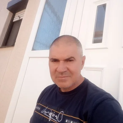 András