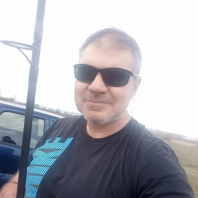 András