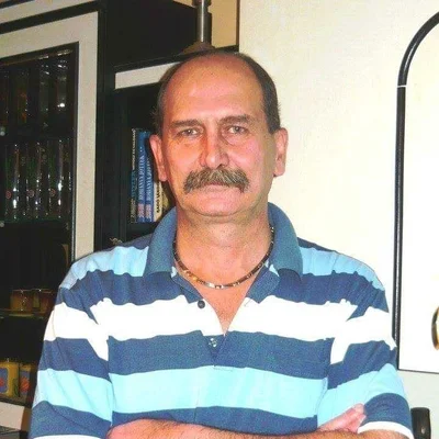 Imre, Komló