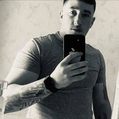István, társkereső Romhány