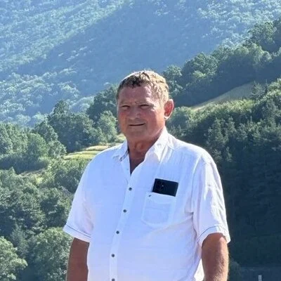 József