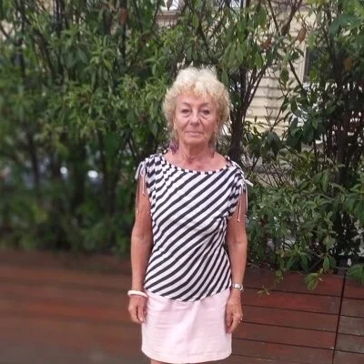 Éva