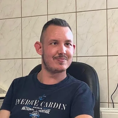 Tomi, Tatabánya